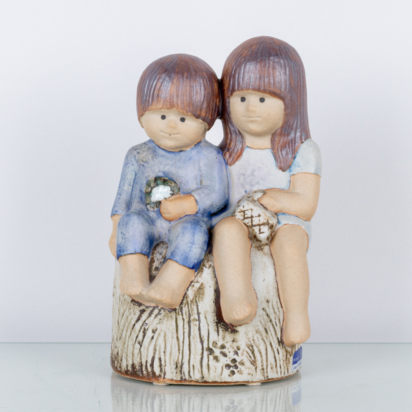 LISA LARSON, figurin, stengods, "Syskon", Gustavsberg