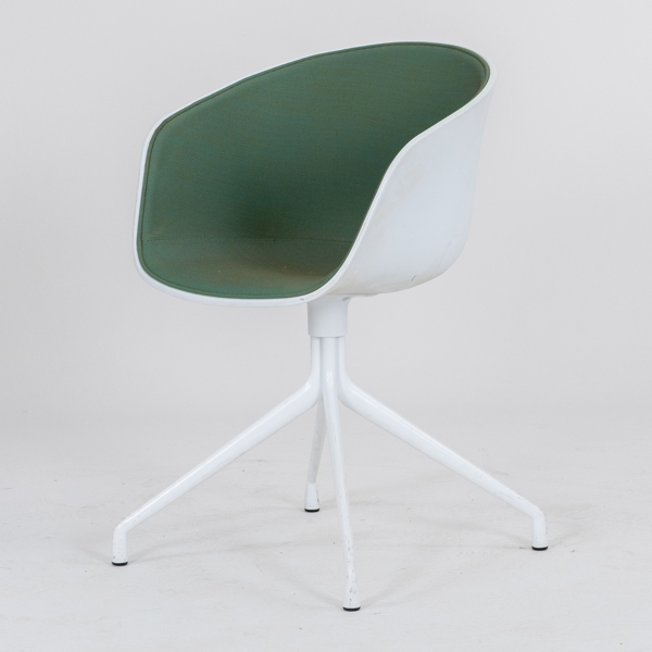 HEE WELLING, skrivstol, "AAC20", HAY, Danmark, 2000-tal