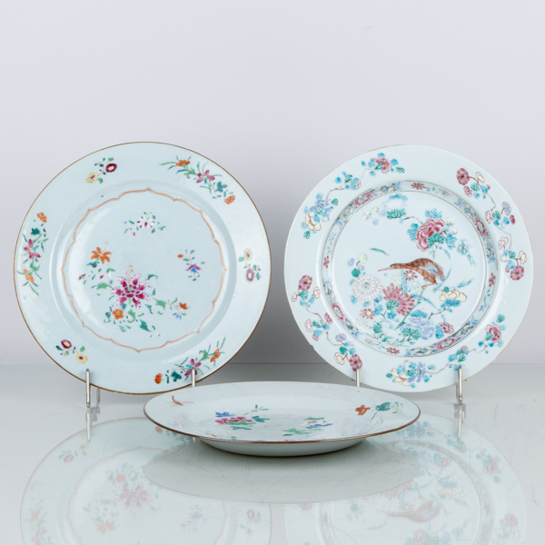 TALLRIKAR, 3 st, porslin, Kina, Qianlong (1736-1795)