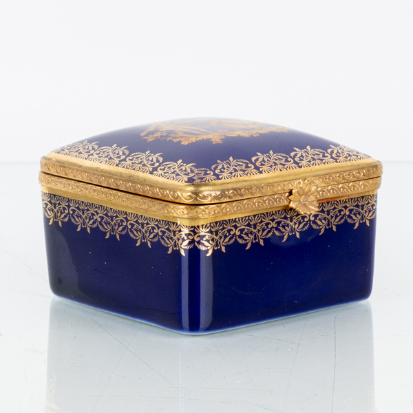 LOCKASK, porslin, Limoges, Frankrike, 1900-tal