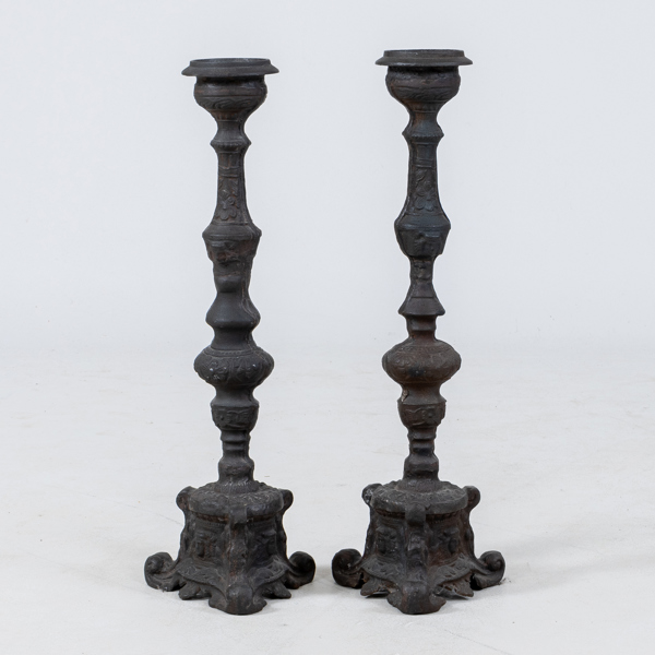 GOLVLJUSSTAKAR, 1 par, gjutjärn, 1900-tal