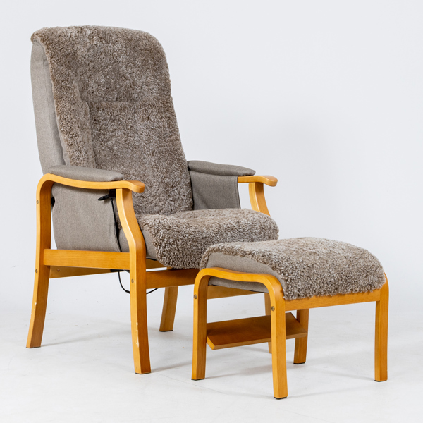 FÅTÖLJ MED FOTPALL, Mio, 2025