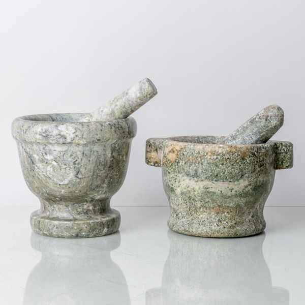 MORTLAR MED STÖT, 2 st, kolmårdsmarmor, 1800-/1900-tal