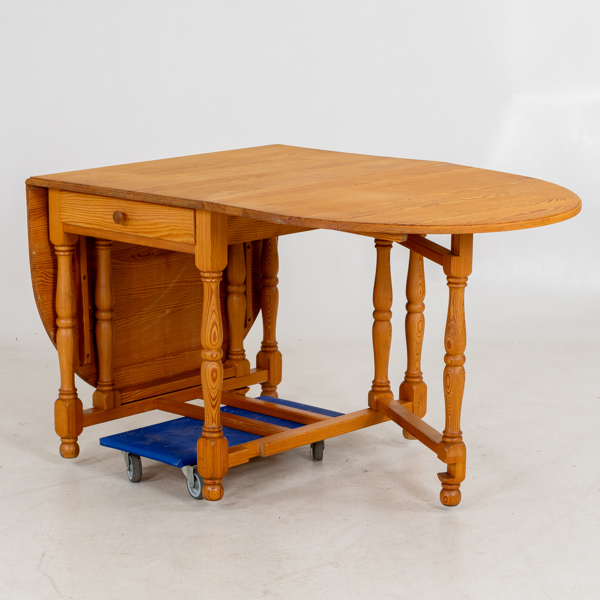 SLAGBORD, furu, 1900-talets andra hälft