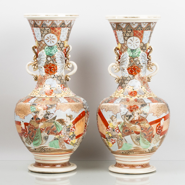 VASER, 1 par, porslin, Satsuma, Japan, sannolikt tidigt 1900-tal