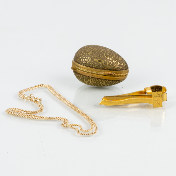 SAMLING BIJOUTERIER, 3 st, mässing samt förgyllt silver, 1900-tal