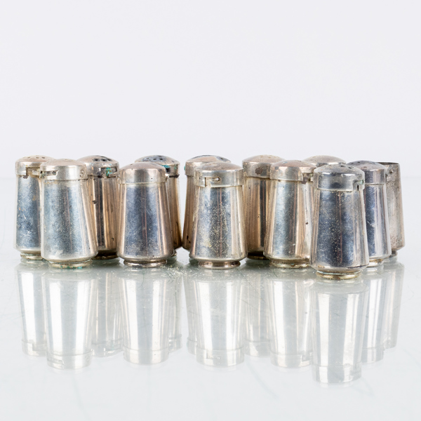 SALT- OCH PEPPARSTRÖARE, 13 st, sterlingsilver, 1900-tal
