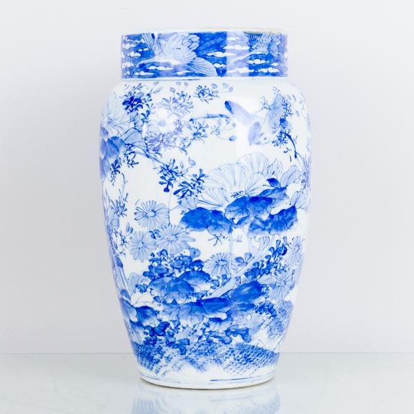 VAS, porslin, Japan, 1800-/1900-tal