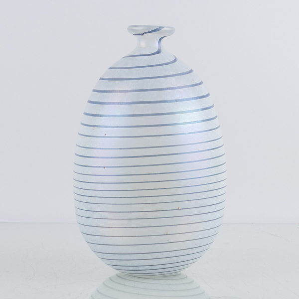 BERTIL VALLIEN, vas, glas, "Aphrodite", Artist Collection, Kosta Boda, signerad