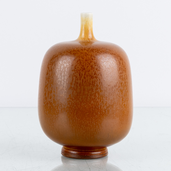 BERNDT FRIBERG (1899-1981), vas, stengods, Gustavsbergs studio, signerad och otydligt daterad 