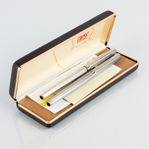 RESEVOARPENNOR, 2 st, stift 14k guld, Cross, Irland