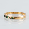 RING, 18k guld med diamanter och gröna stenar