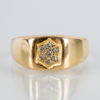 RING, 18k guld, med 7 mindre diamanter