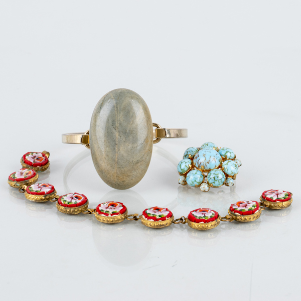 BROSCH OCH ARMBAND, 2 st, bijouteri, 1900-talets andra hälft