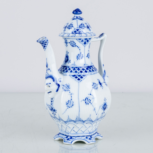 ROYAL COPENHAGEN, mockakanna, porslin, "Musselmalet", modell 1030, Royal Copenhagen, Danmark