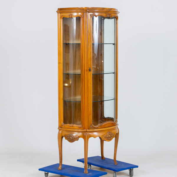 VITRINSKÅP, rokokostil, 1900-talets mitt