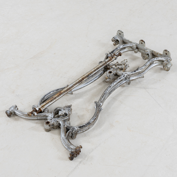 UNDERREDE TILL TRÄDGÅRDSBORD, gjutjärn, 1900-talets första hälft