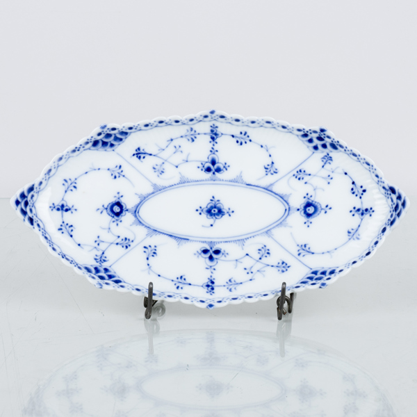 ROYAL COPENHAGEN, fat, porslin, "Musselmalet", modell 613, Danmark