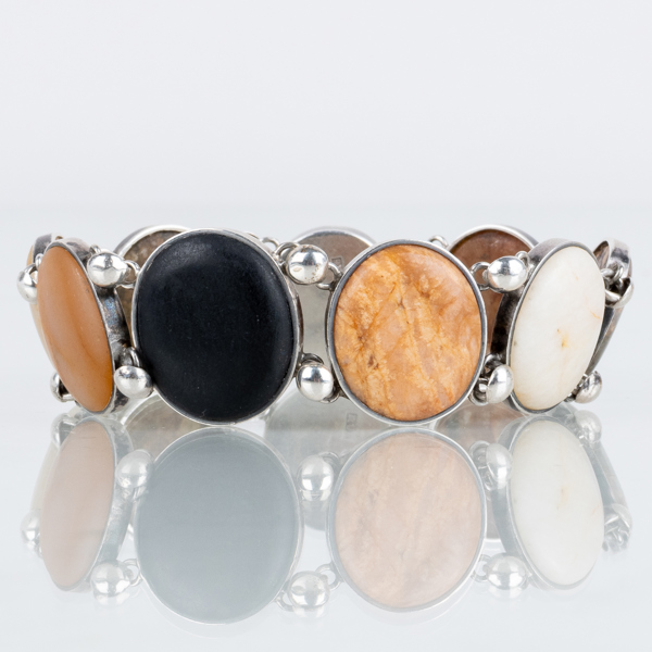 ARMBAND, silver med olika stenar, 1900-talets första hälft