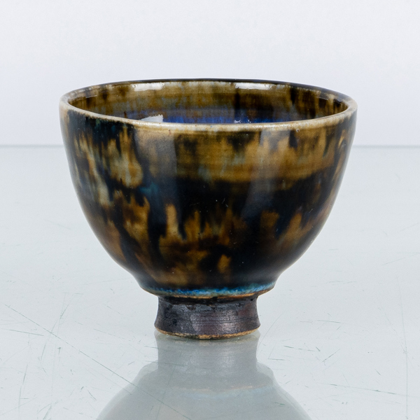 MINIATYRSKÅL, stengods, otydligt signerad