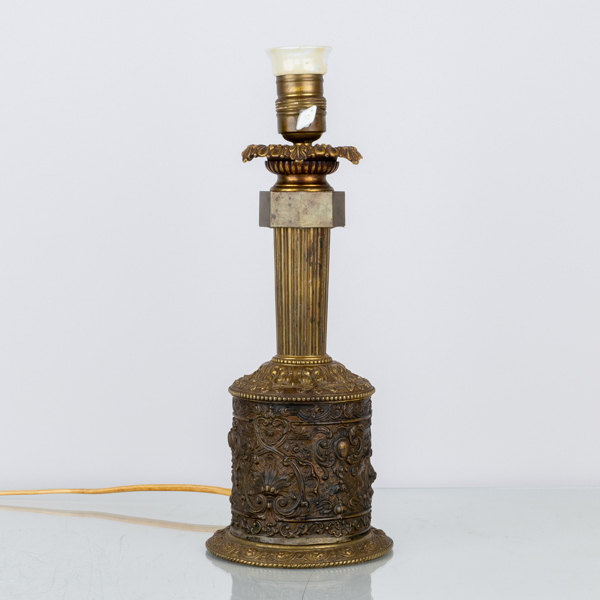 BORDSLAMPA, mässingsplåt, 1900-talets första hälft