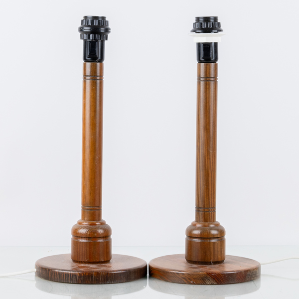 BORDSLAMPOR, 1 par, furu, 1900-talets andra hälft