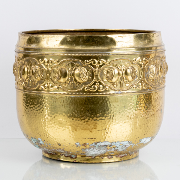 YTTERFODER, mässing, 1900-talets första hälft