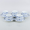 ROYAL COPENHAGEN, 5 st tekoppar med fat, porslin, "Musselmalet", modell 703, Danmark