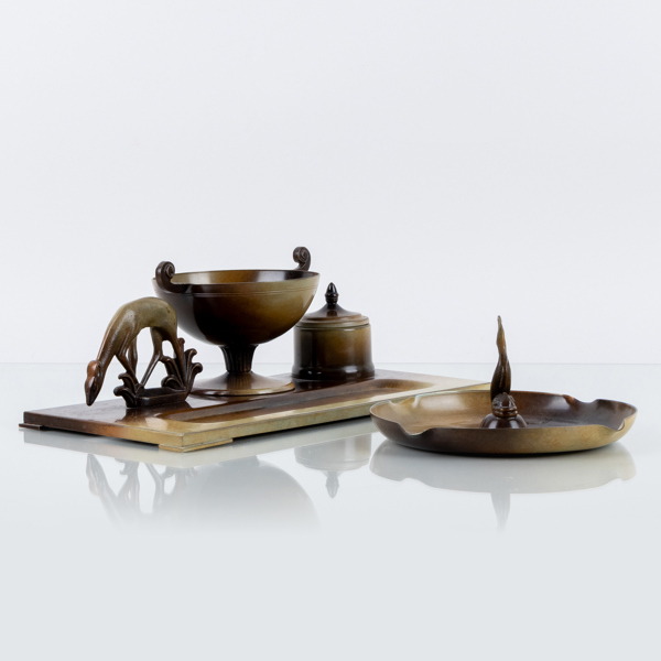 SKRIVSTÄLL, SKÅL PÅ FOT OCH ASKFAT, brons, Ystad Brons, 1900-tal