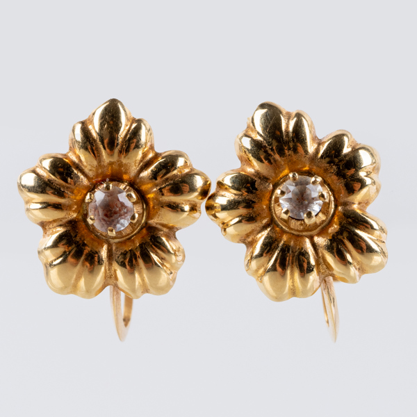 ÖRHÄNGEN, 1 par, 18k guld, med vita stenar, svenska stämplar Stockholm JP 