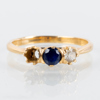 RING, 18k guld, med blå och vit sten