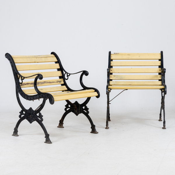TRÄDGÅRDSSTOLAR, 1 par, gjutjärn, sannolikt 1900-talets första hälft 