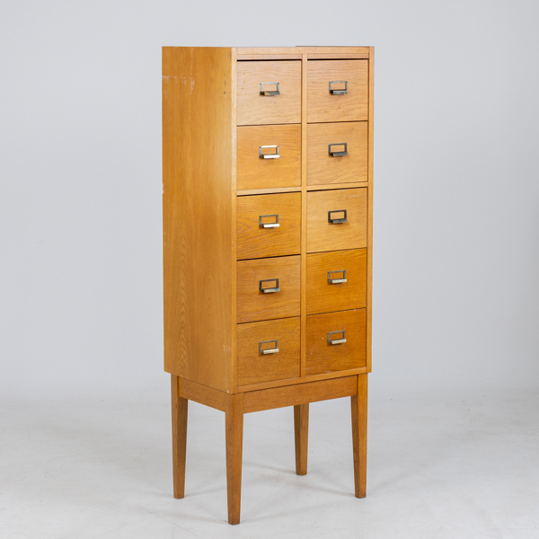 ARKIVSKÅP, ek, 1900-talets mitt