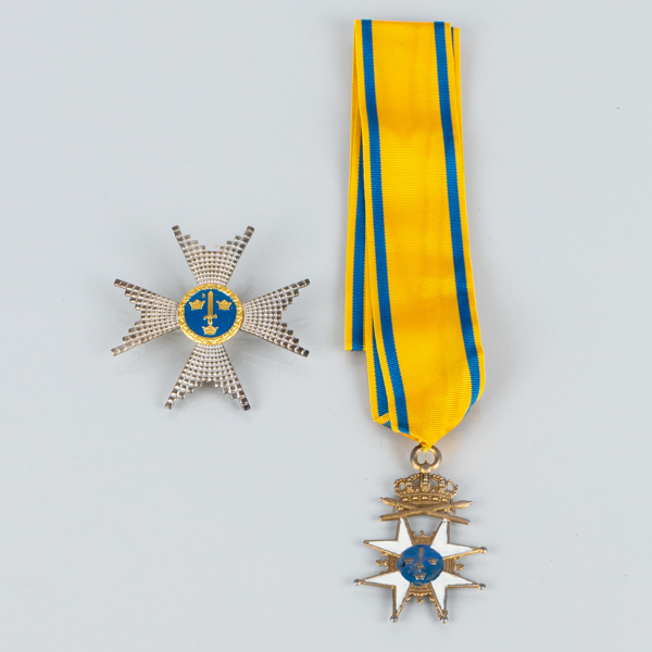 SVÄRDSORDEN, medalj och kraschan, metall, bla Sporrong
