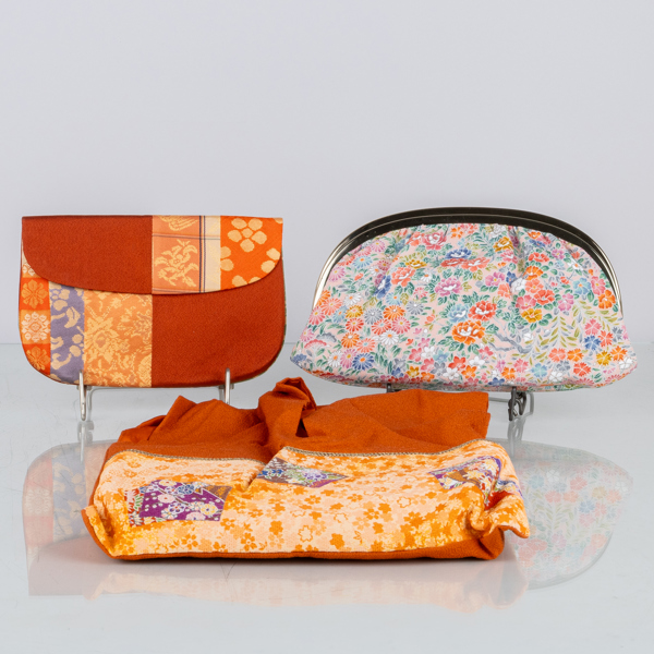 HANDVÄSKOR/PORTMONNÄER, 3 del, siden, bla "Kaga", Japan, sannolikt 1980-tal