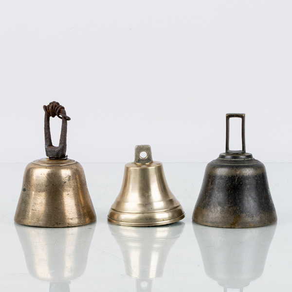 BJÄLLROR, 3 st, malm och smide, 1800-/1900-tal