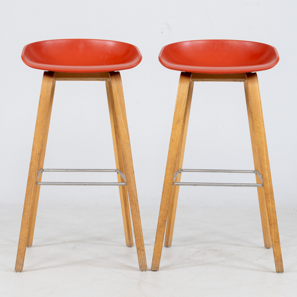 HEE WELING, 1 par, barstolar, "About a stool", HAY