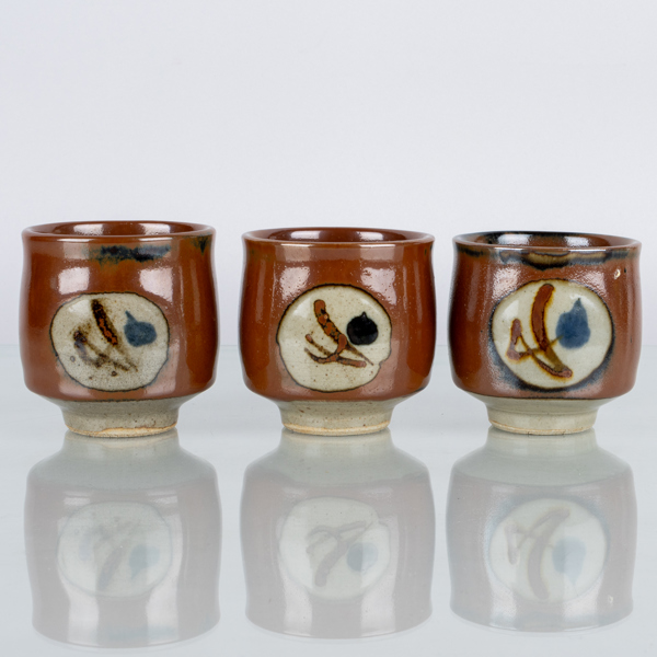 MUGGAR, 3 st, stengods, Shoji Hamada stil, Mashiko, Japan, 1900-talets mitt