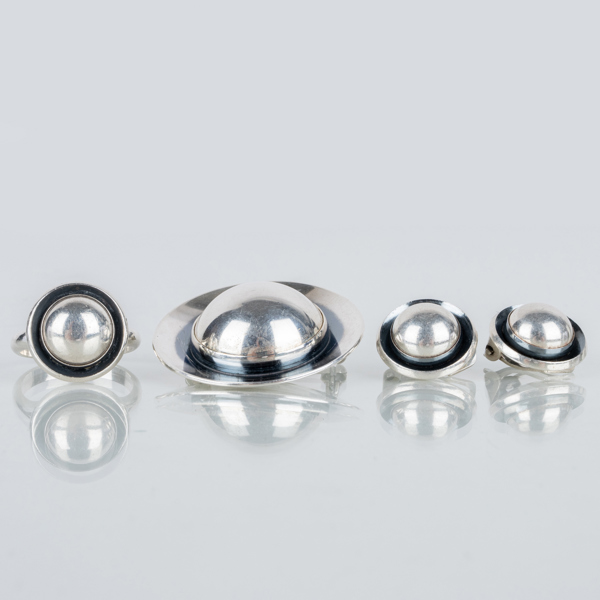 NILS ERIK FROM, brosch, ring samt 1 par örhängen, sterlingsilver, Danmark