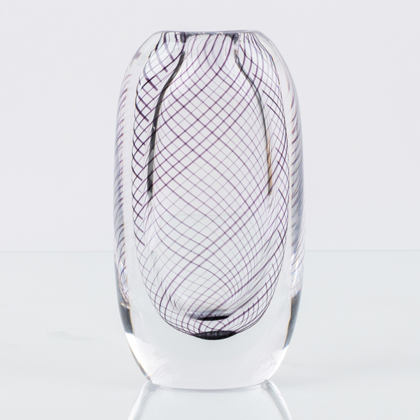 VICKE LINDSTRAND, vas, glas, Kosta, signerad