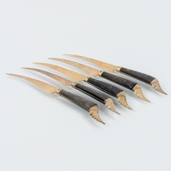 KNIVAR, 5 st, mässing och trä, möjligen Thailand, 1900-tal