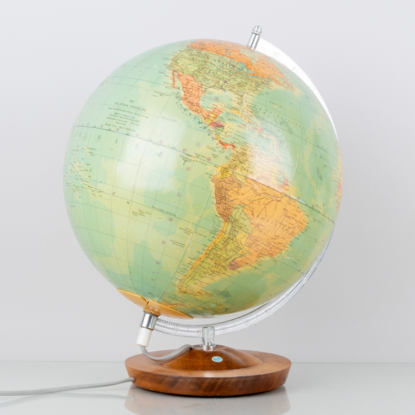 JORDGLOB MED BELYSNING, 1900-talets andra hälft