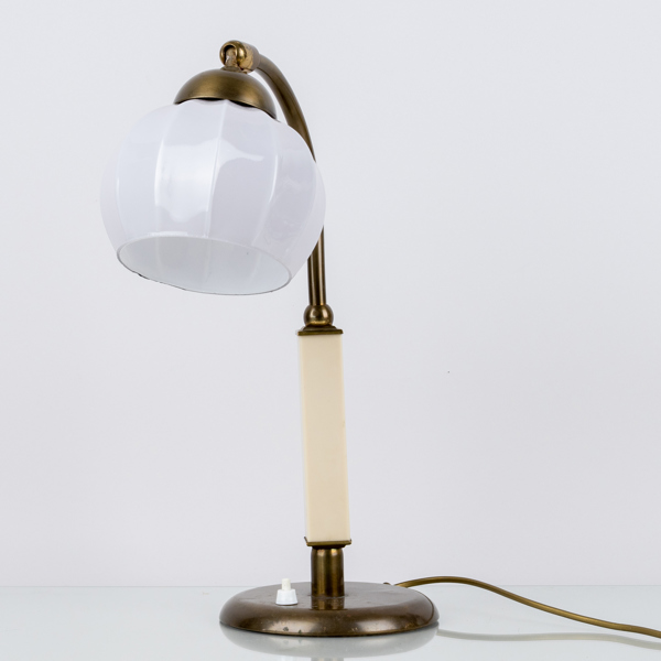 BORDSLAMPA, metall och bakelit, 1920-/30-tal