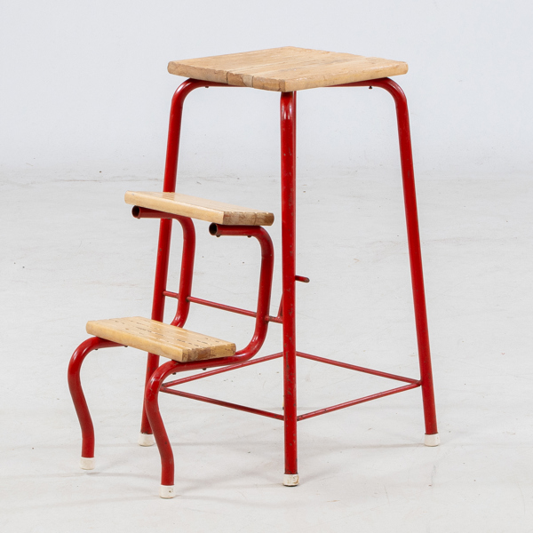 STEGPALL, stålrör och trä, 1900-talets mitt