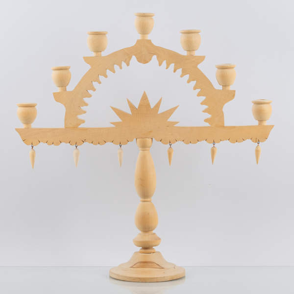 KANDELABER, trä, sk Smålandsstake, Ruben Andersson, Kolmården, 2013