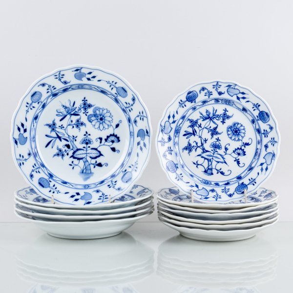 SERVISDELAR, 12 st, porslin, lökmönstret, Meissen, Tyskland, 1900-talets andra hälft