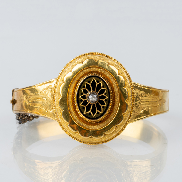 AMRING, 18k guld, med diamant och porträttgömma, 1800-tal