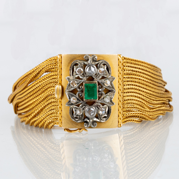 ARMBAND, 18k guld med smaragd och gammalslipade diamanter, 1900-tal
