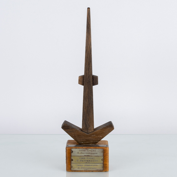 JOHNNY MATTSSON (1906-1970), skulptur, trä, "Vandringspris för Neptunkryssare" , monogramsignerad
