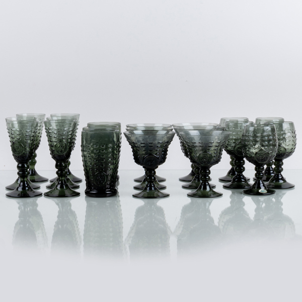 SERVISGLAS, 20 del, grönt glas, "Hertig Carls glas", Reijmyre glasbruk